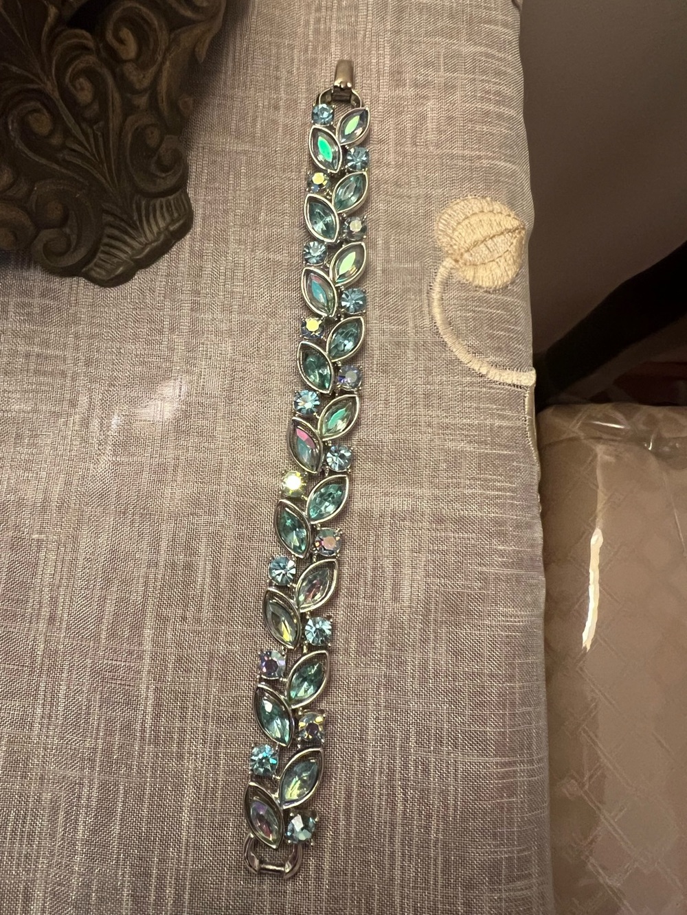Lisner 7.25” blue aurora borealis bracelet with marquis and round stones